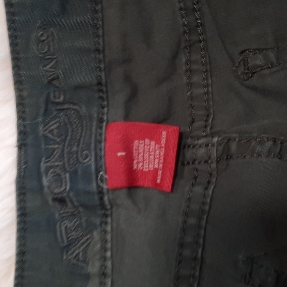 Arizona Jean Co. Cutoff Shorts - Picture 2 of 3